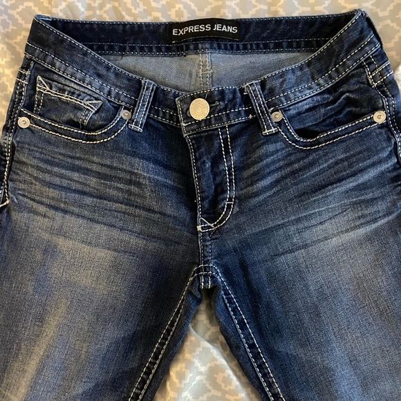 EXPRESS-Jeans Size 4 Short - Picture 3 of 7